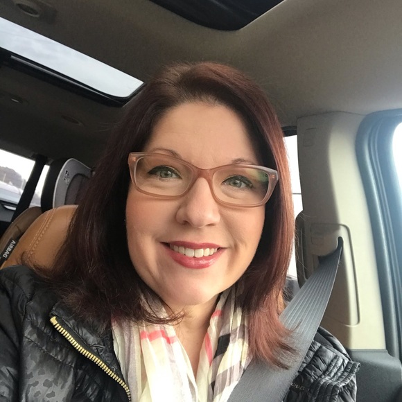 Meet your Posher, Janell - Picture 6 of 8